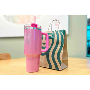 Stanely X Starbucks 2023 Holiday Collab 40 oz Pink Tumbler Mug + free Silicone 3pcs + free 5 Extra straw